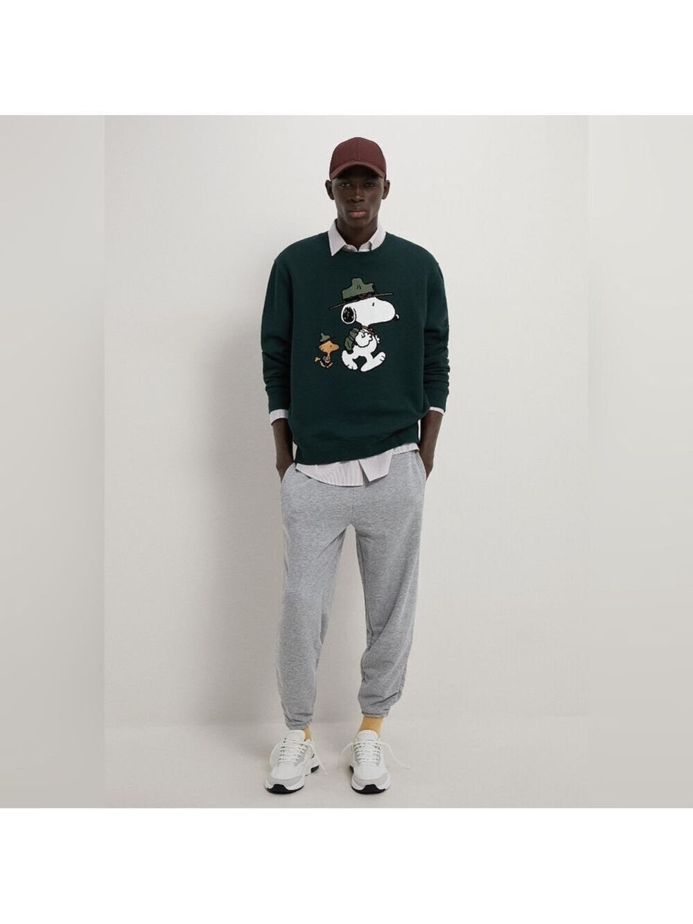 ZARA Snoopy Peanuts Print Hunter Green Sweatshirt Large